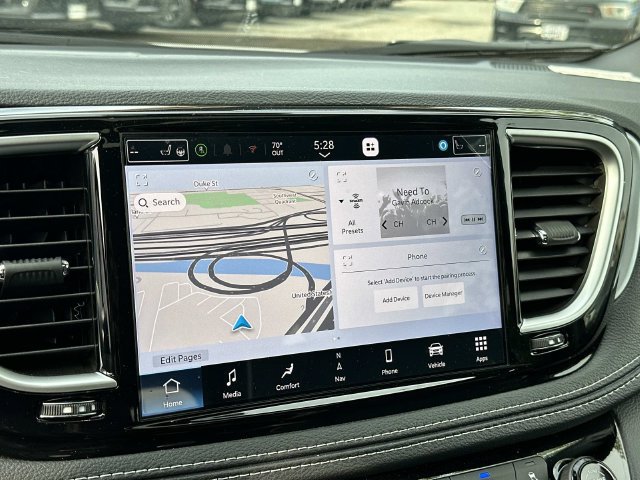 New 2026 Chrysler Pacifica Limited FWD image 12