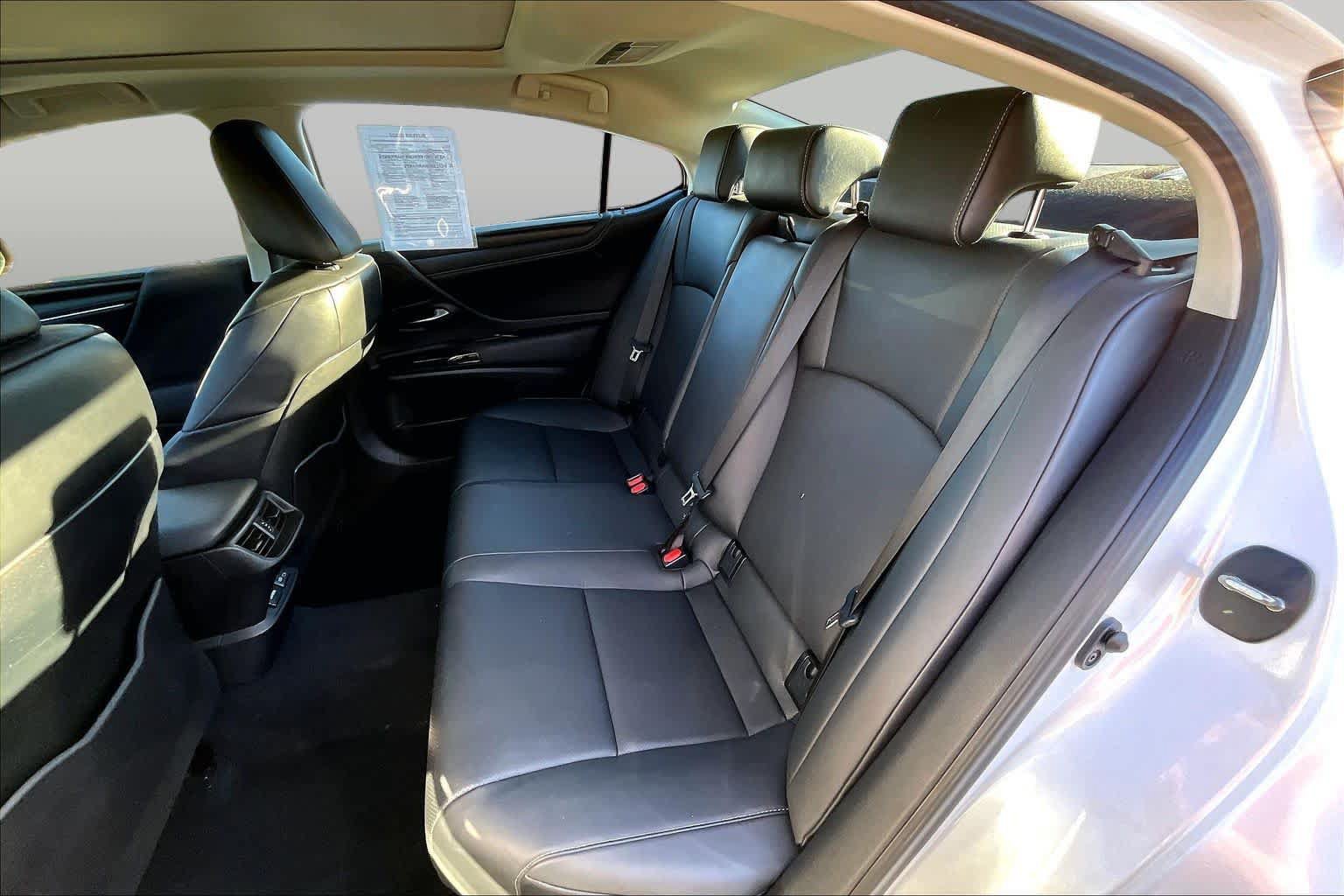 Certified 2024 Lexus ES 350 w/ Premium Package FWD image 18