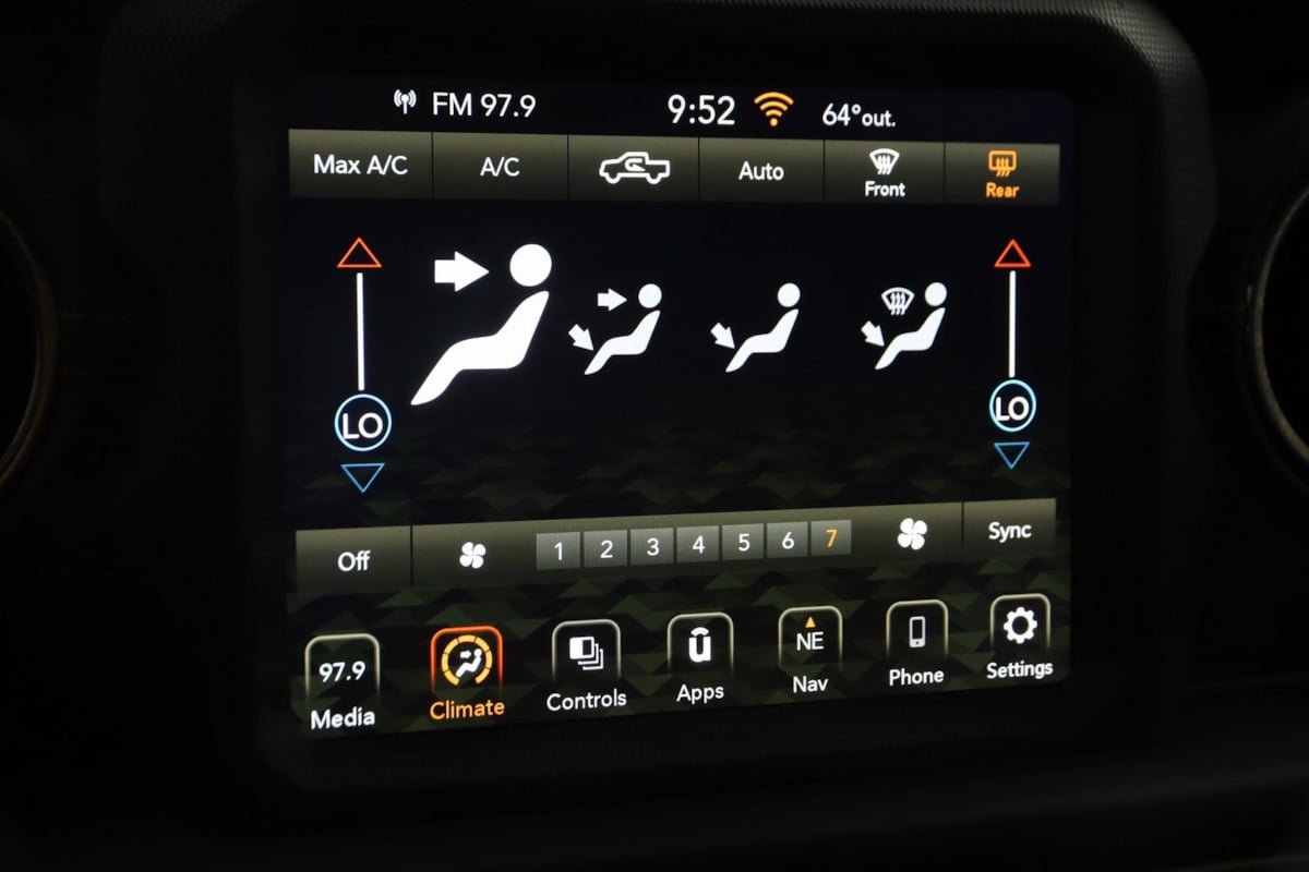 Used 2021 Jeep Gladiator Overland image 28