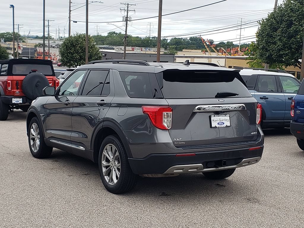 Certified 2023 Ford Explorer XLT w/ Equipment Group 202A AWD/4WD image 7