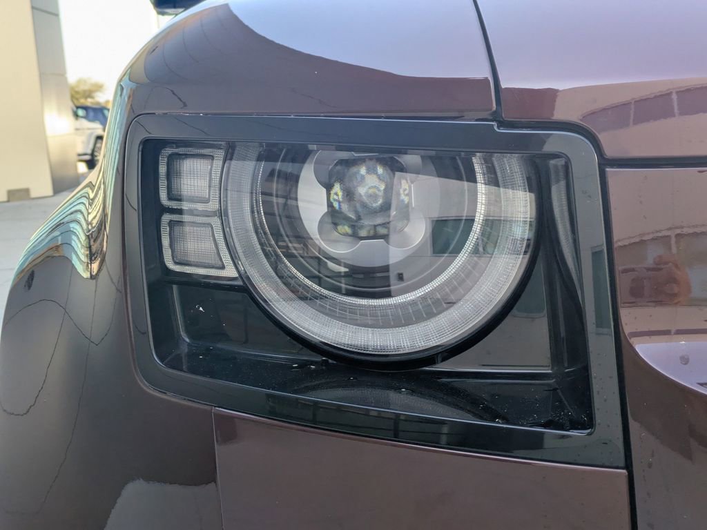 Used 2023 Land Rover Defender 130 First Edition image 10