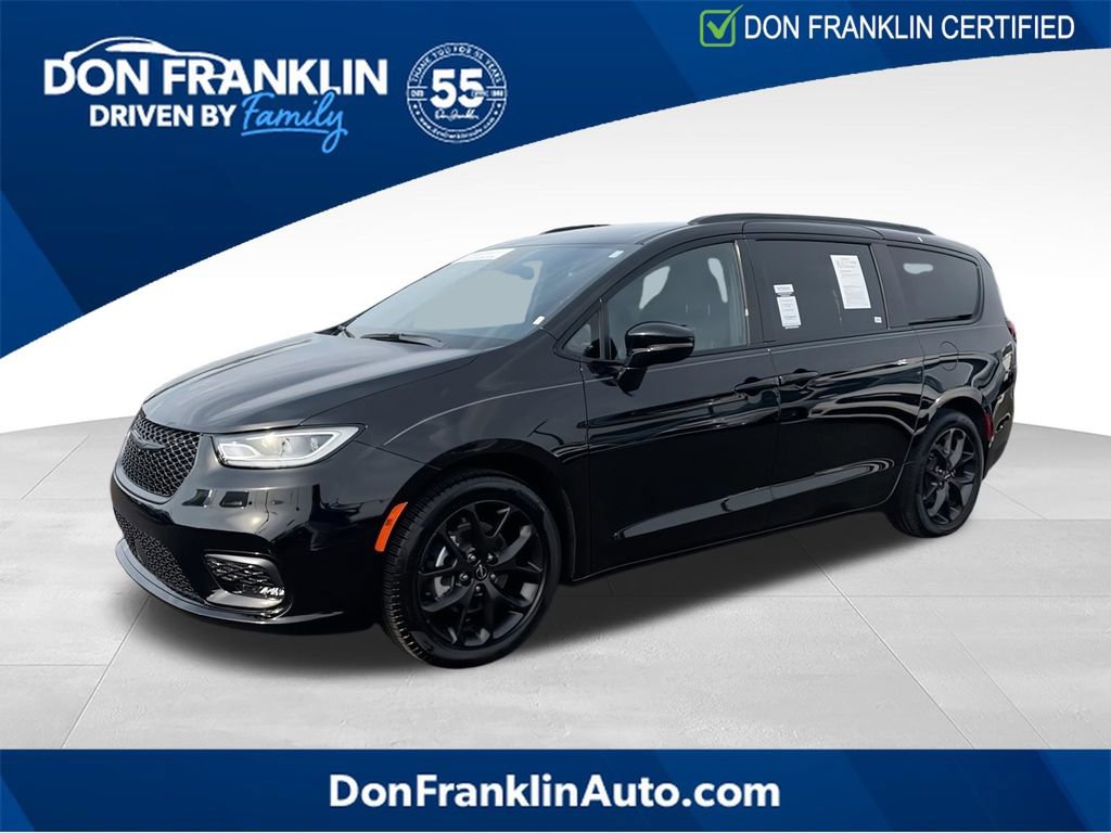Used 2024 Chrysler Pacifica Touring-L w/ S Appearance Package FWD image 1