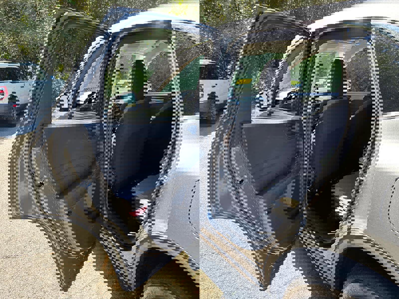 Used 2022 Ford Escape SE image 31