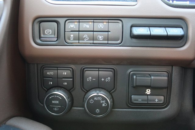 Used 2024 Chevrolet Tahoe High Country image 18