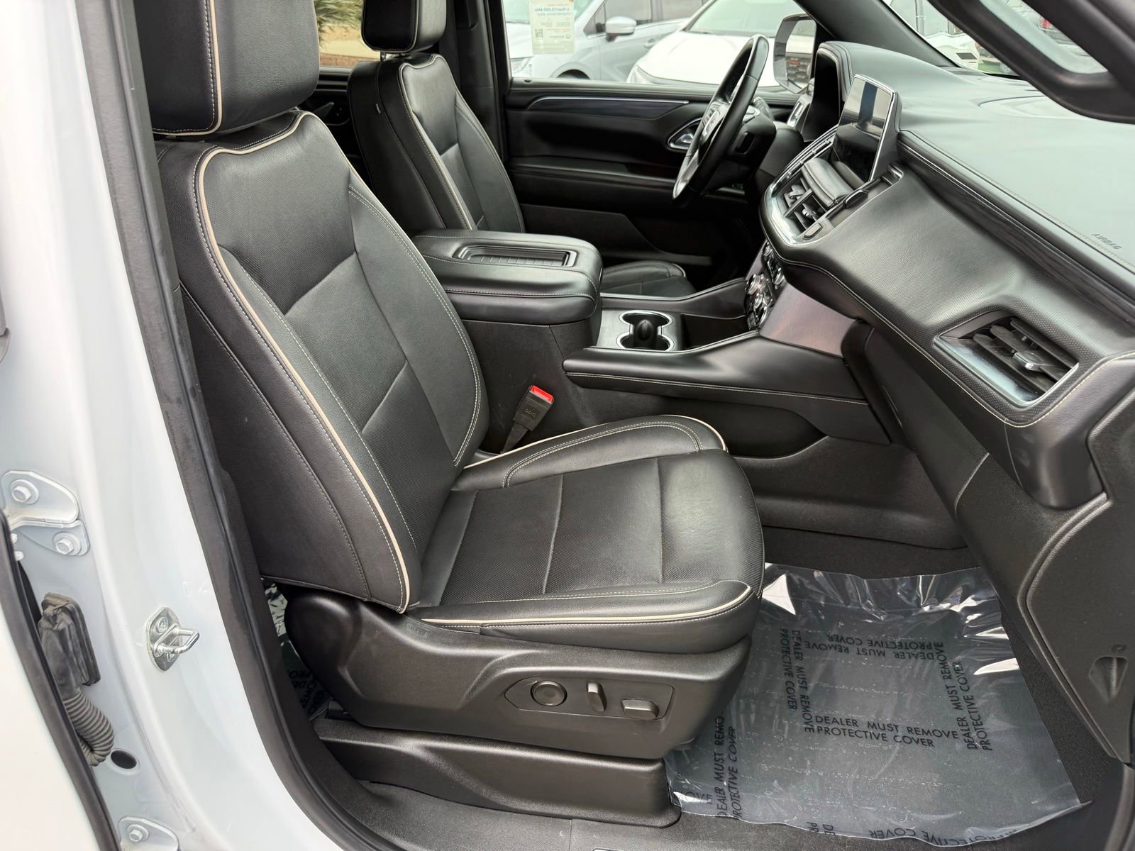 Used 2024 GMC Yukon SLT RWD image 36