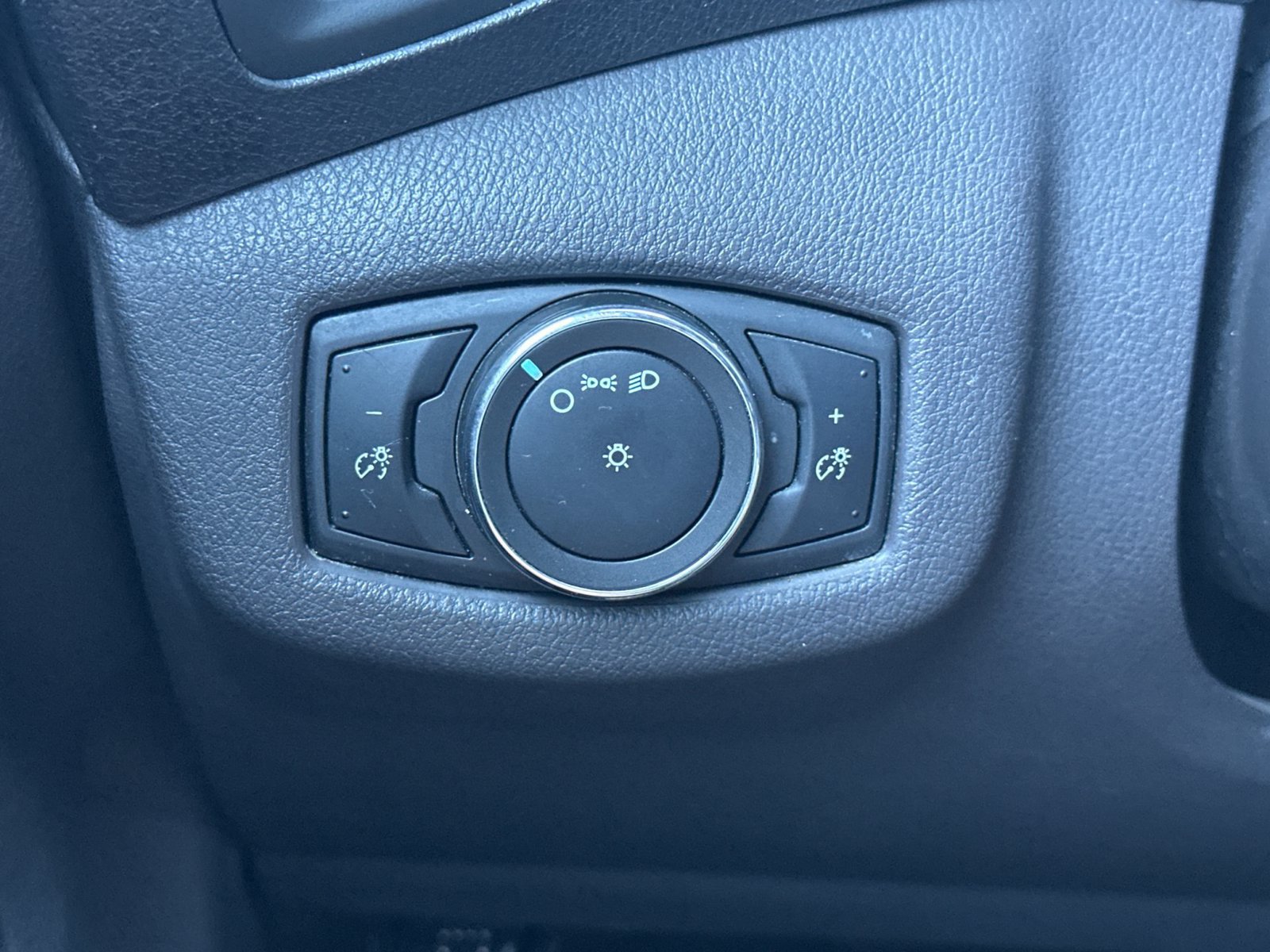 Used 2015 Ford Transit Connect XL FWD image 28