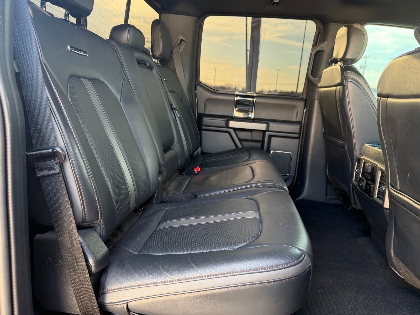 Used 2022 Ford F250 Platinum w/ FX4 Off-Road Package image 21