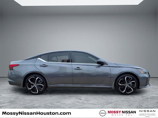 Certified 2025 Nissan Altima 2.5 SR w/ SR Premium Package image 8