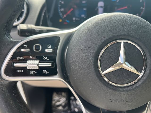 Used 2022 Mercedes-Benz GLB 250 4MATIC image 30