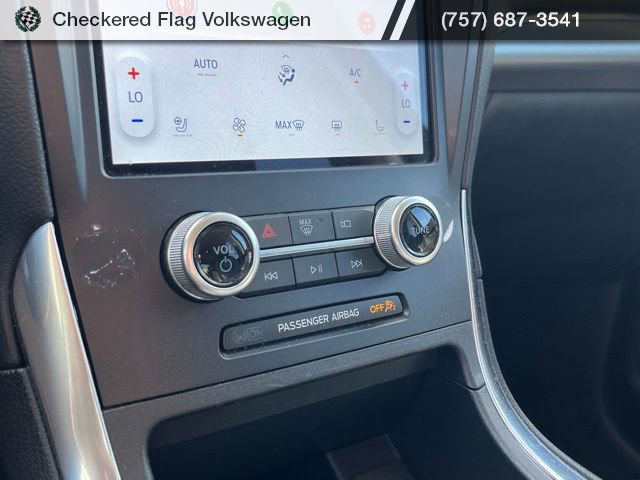 Used 2024 Ford Edge Titanium image 42