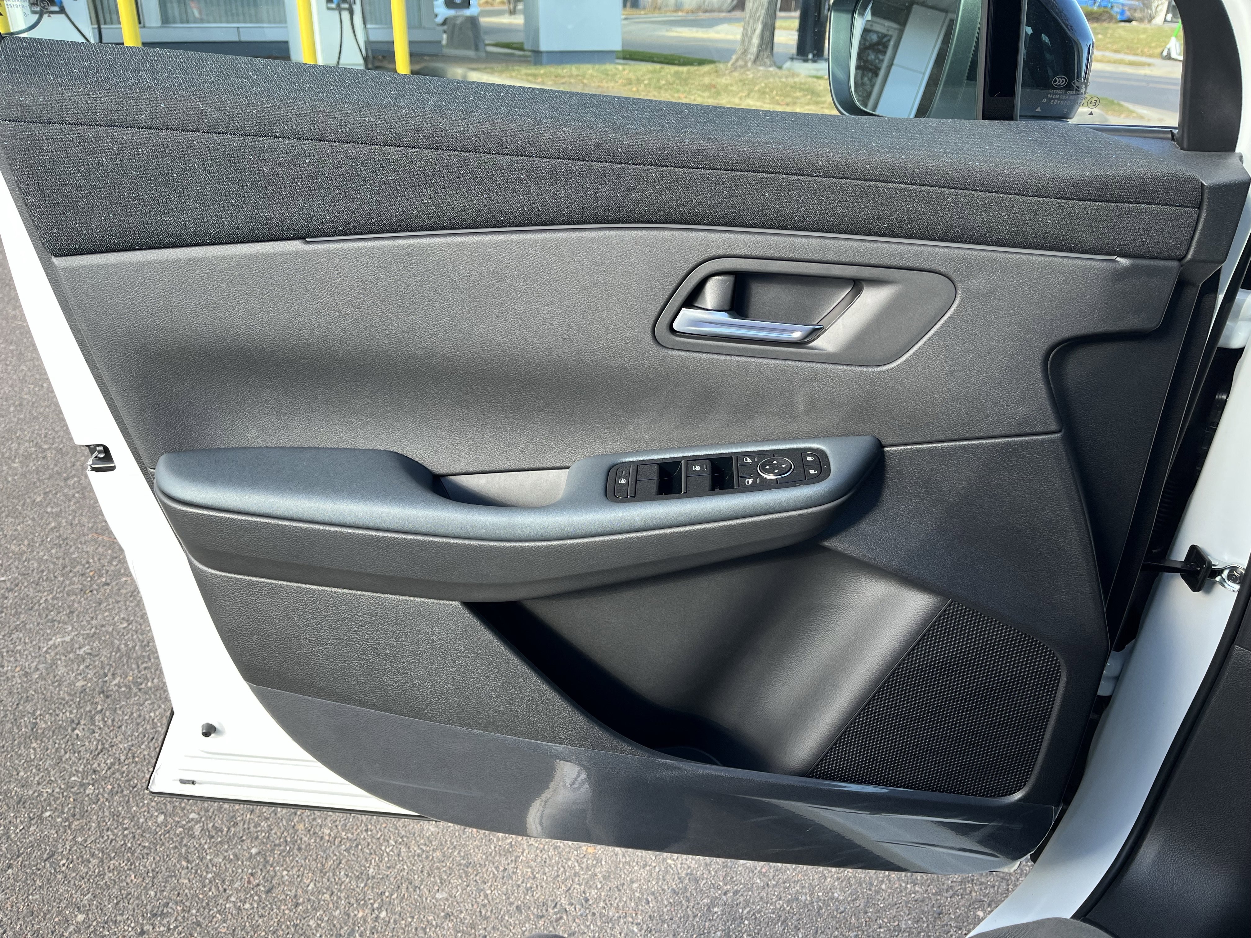 New 2026 Nissan Leaf SV+ w/ Floor Mat Package (SV+) image 12