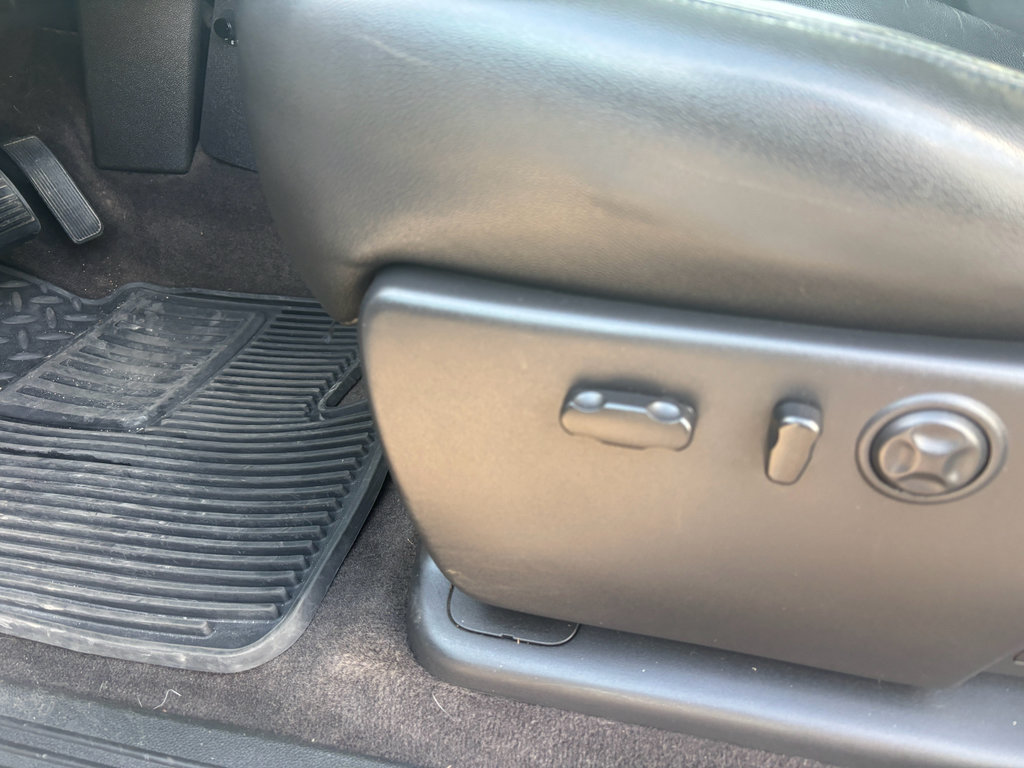 Used 2014 Chevrolet Silverado 3500 LTZ w/ LTZ Plus Package image 10
