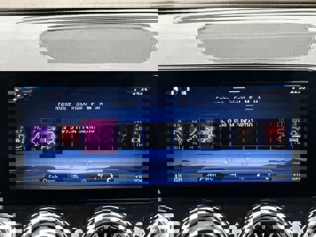 Used 2024 Mercedes-Benz GLB 250 4MATIC image 11