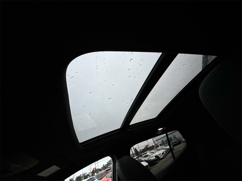 Used 2025 Chevrolet Equinox EV LT w/ Convenience Package II image 28