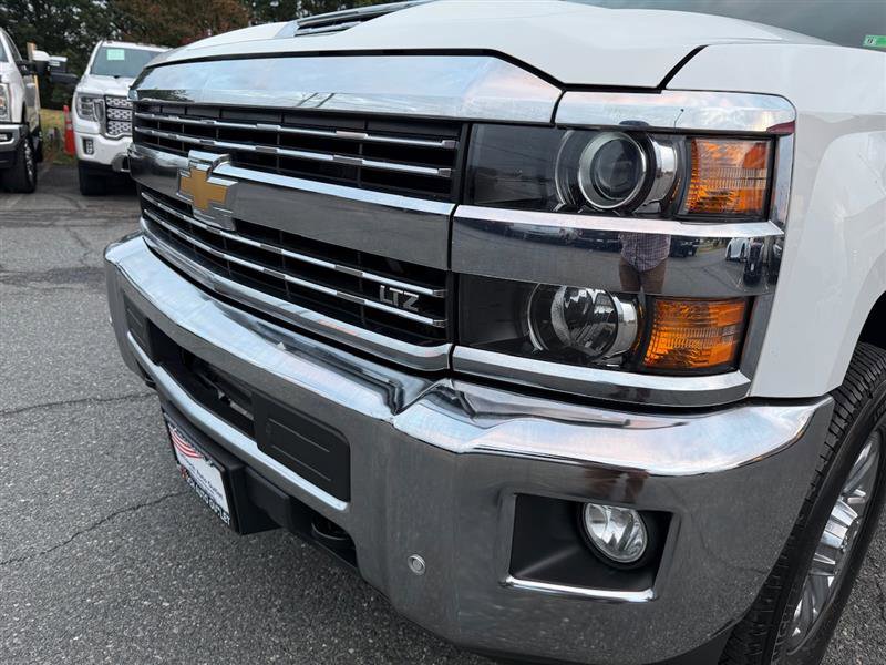 Used 2017 Chevrolet Silverado 3500 LTZ w/ Duramax Plus Package AWD/4WD image 10