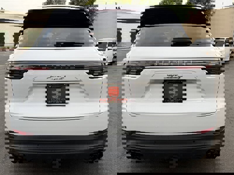 Used 2023 Porsche Cayenne S Platinum w/ Premium Package Plus image 14