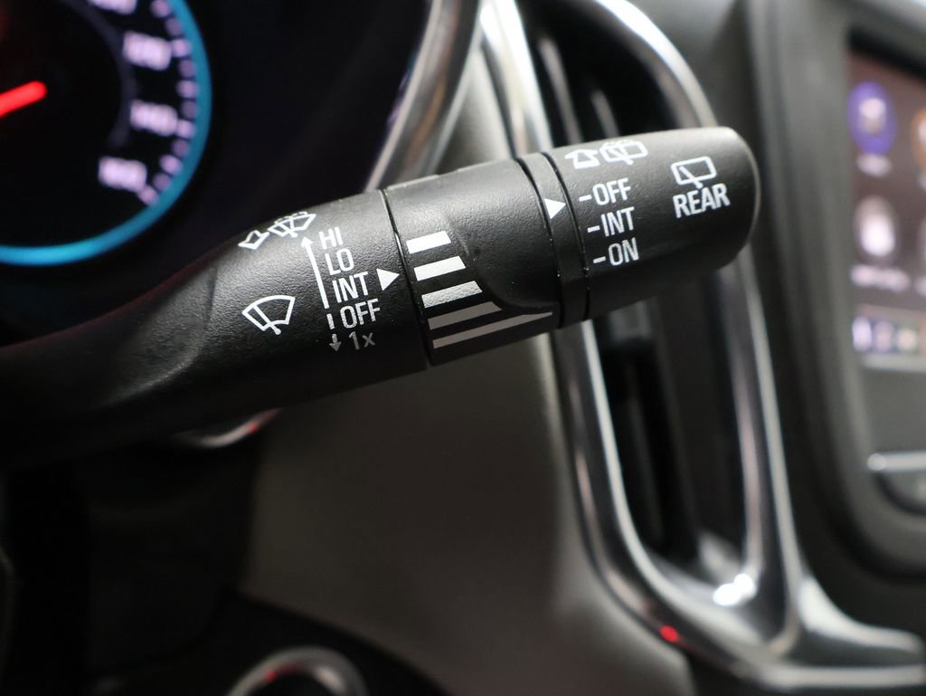 Used 2020 Chevrolet Equinox LT image 35