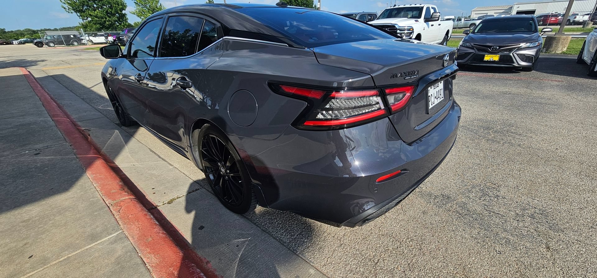 Used 2021 Nissan Maxima Platinum w/ 40th Anniversary Package FWD image 4