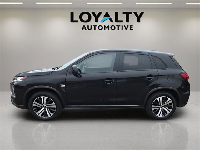 Used 2023 Mitsubishi Outlander Sport ES image 2