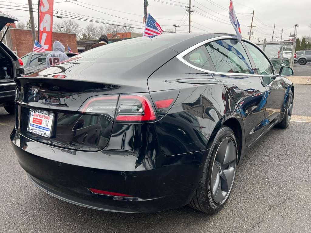 Used 2019 Tesla Model 3 Standard Range Plus image 8
