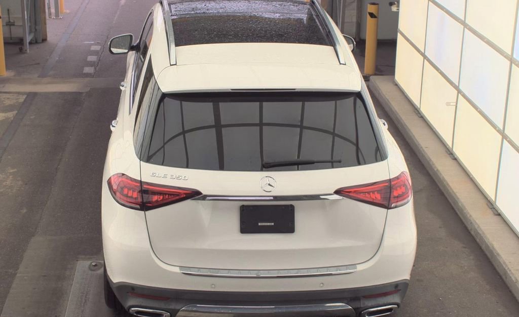 Used 2023 Mercedes-Benz GLE 350 w/ Premium Package image 5