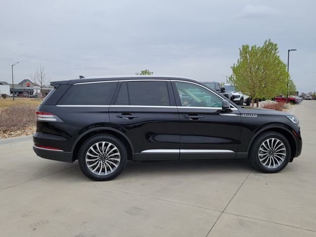 Certified 2024 Lincoln Aviator Reserve AWD/4WD image 2