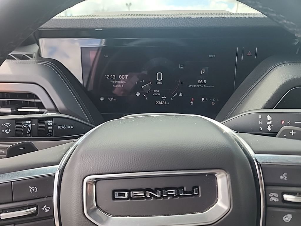 Used 2025 GMC Yukon XL Denali image 16