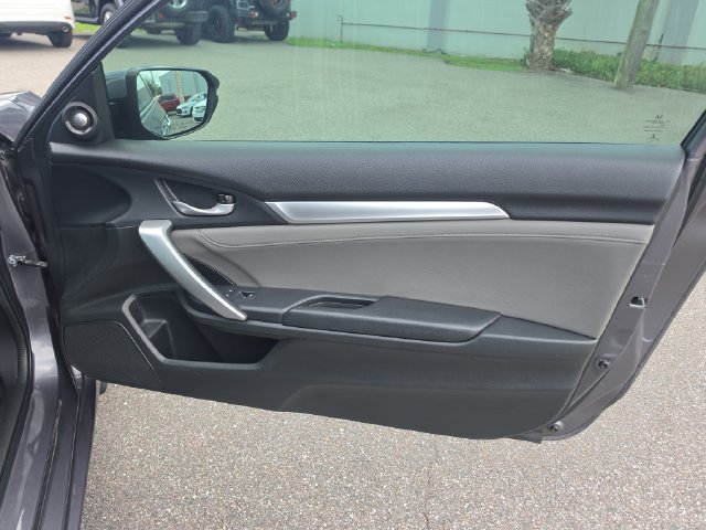 Used 2016 Honda Civic Touring image 11