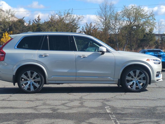 Used 2022 Volvo XC90 T8 Inscription w/ Advanced Package image 4