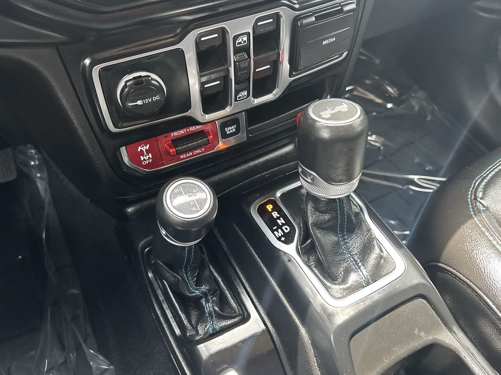 Used 2022 Jeep Wrangler Unlimited Rubicon 4xe w/ Cold Weather Group AWD/4WD image 27