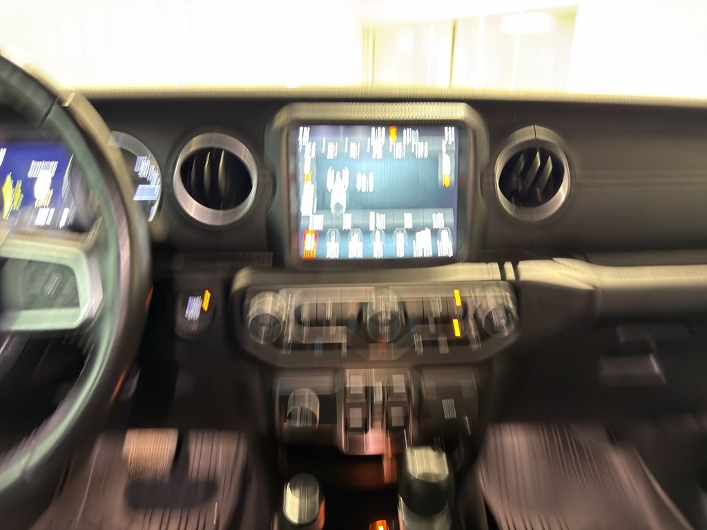 Used 2021 Jeep Wrangler Unlimited Sahara w/ Cold Weather Group image 19