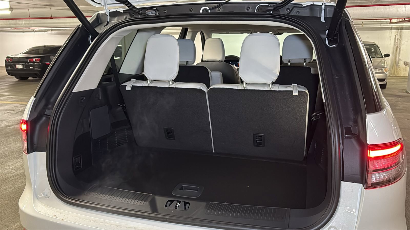 New 2026 Lincoln Aviator AWD image 16