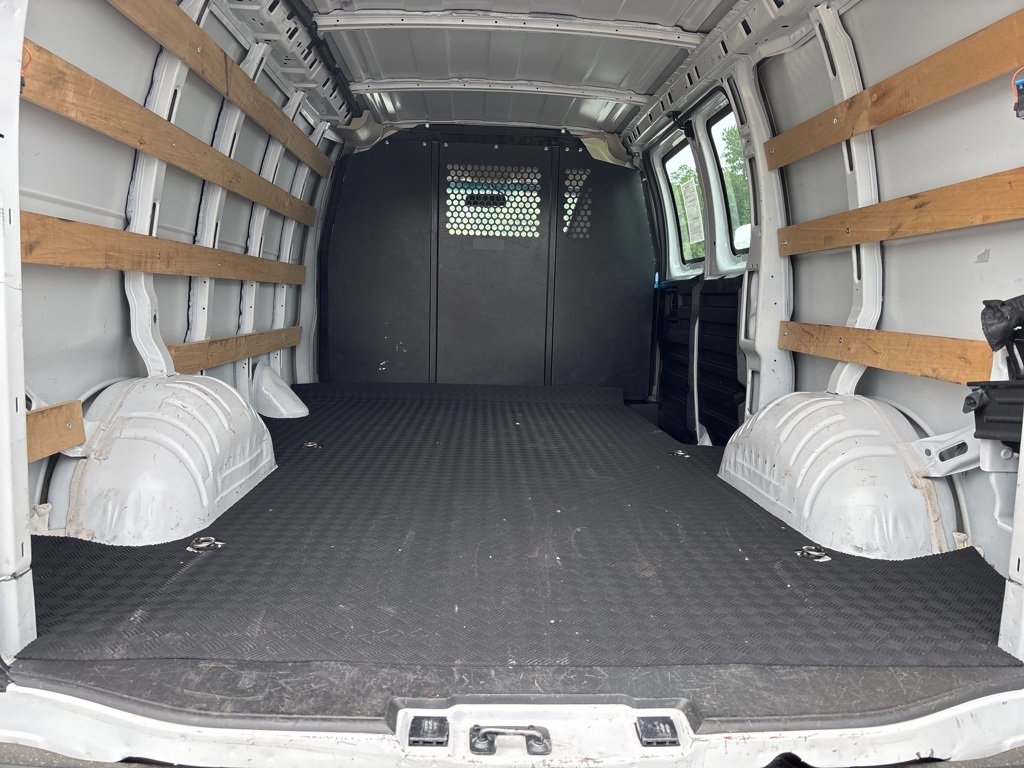 Used 2023 GMC Savana 2500 w/ Driver Convenience Package image 17