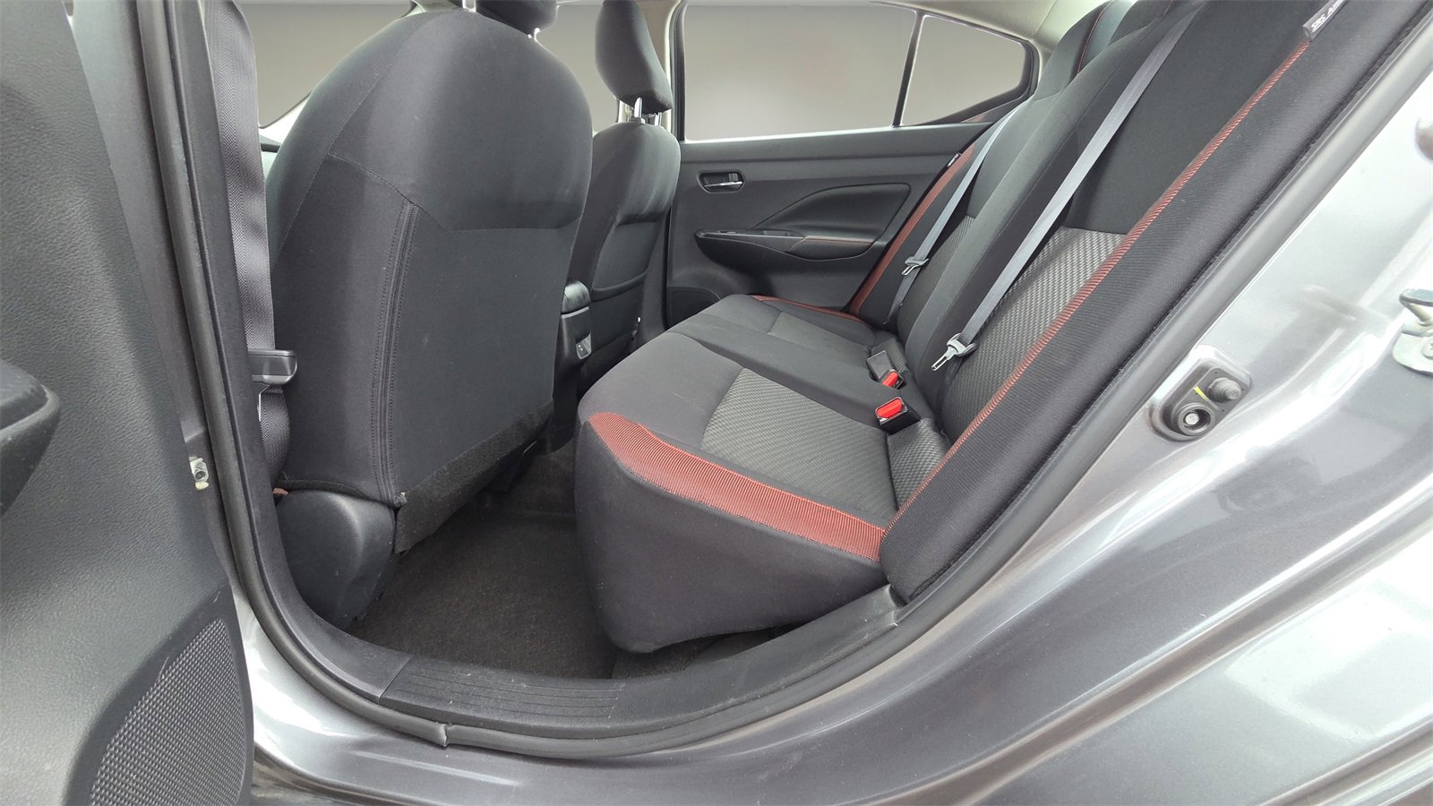 Used 2023 Nissan Versa SR w/ Trunk Package image 19