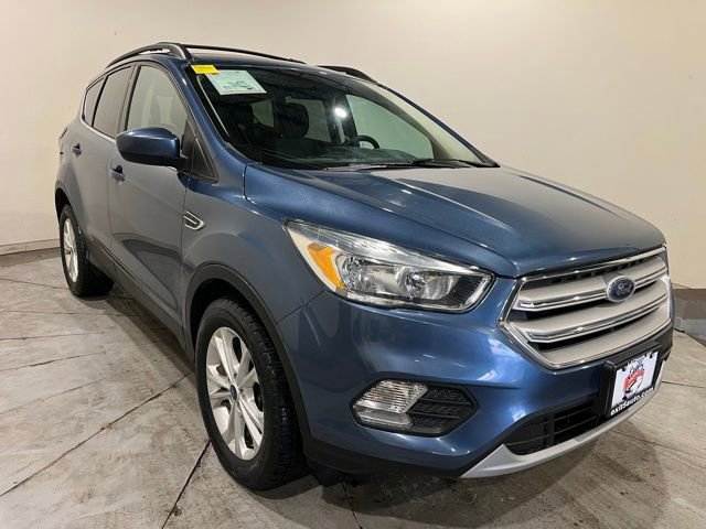 Used 2018 Ford Escape SE w/ SE Sync 3 Package image 2