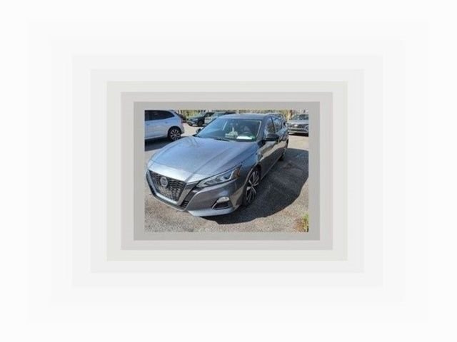Used 2020 Nissan Altima 2.5 SR w/ Premium Package image 1