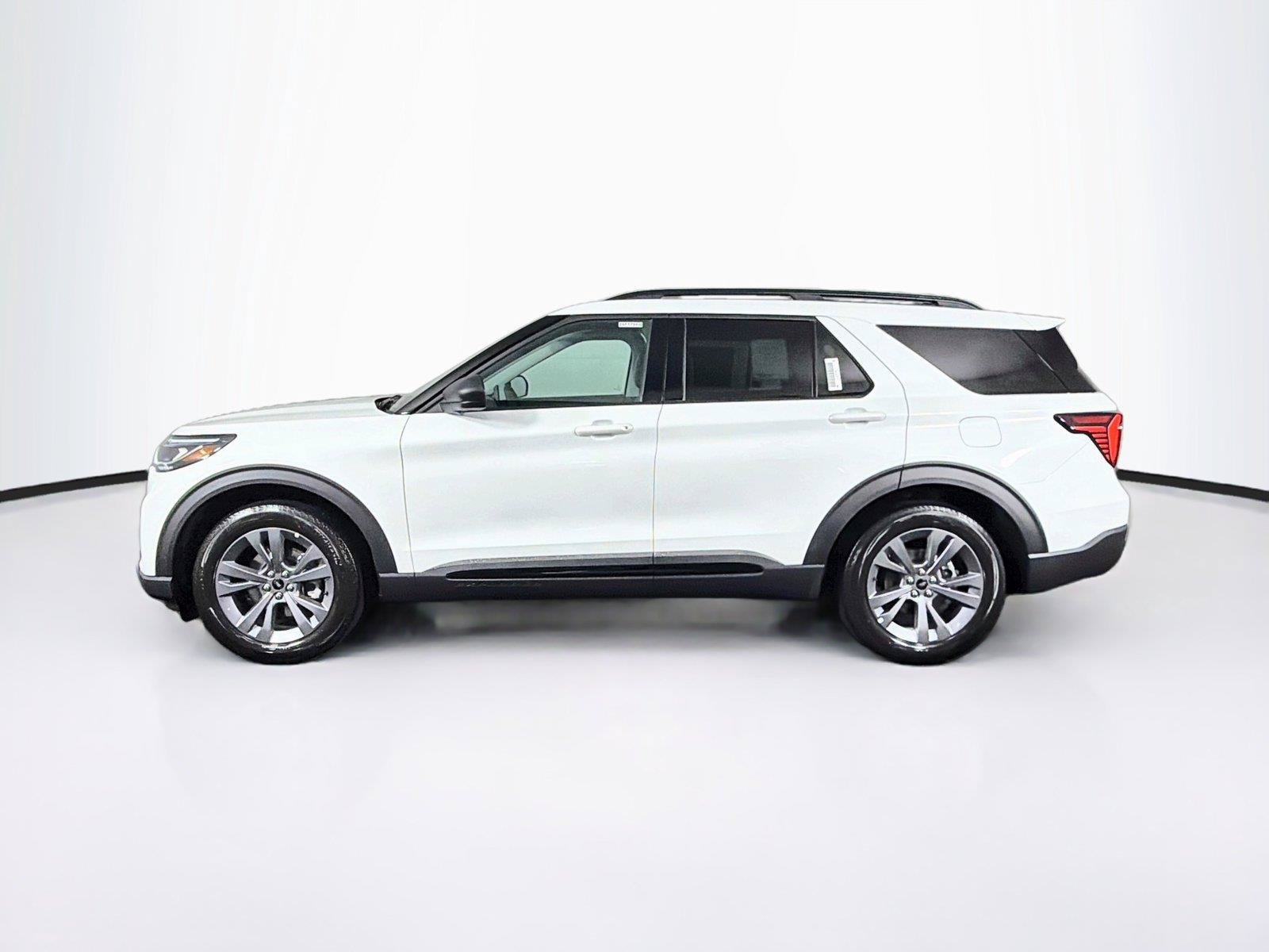 New 2026 Ford Explorer Active w/ Active Comfort Package AWD/4WD image 8