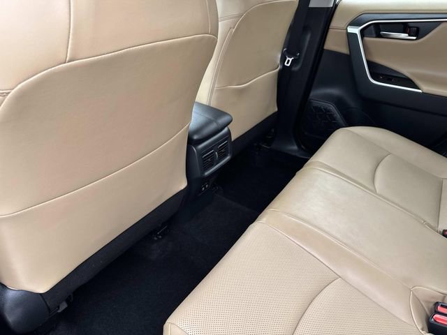 Used 2019 Toyota RAV4 Limited w/ Limited Grade Weather Package AWD/4WD image 14