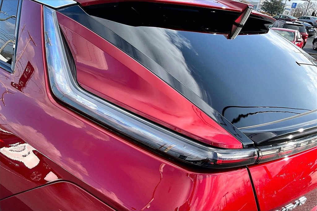 Used 2024 Cadillac Lyriq Luxury image 30