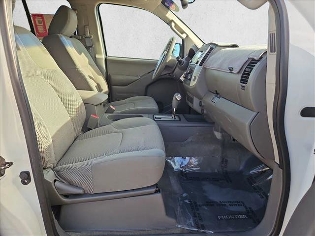 Used 2016 Nissan Frontier SV RWD image 19