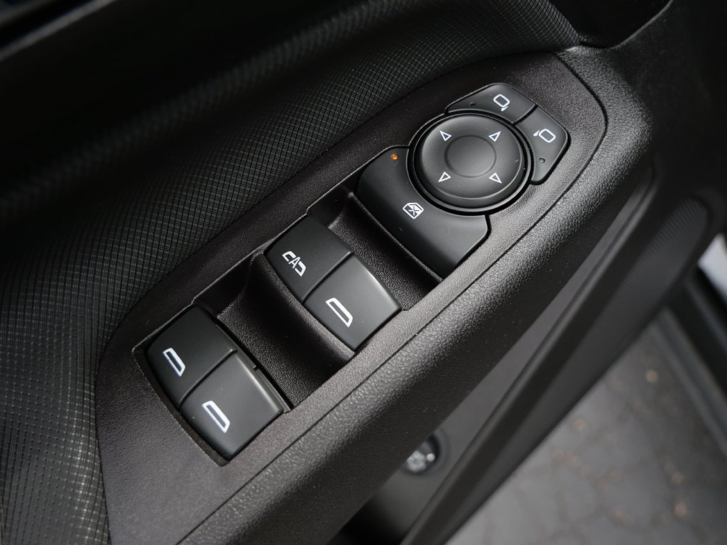 Used 2022 Chevrolet Equinox RS AWD/4WD image 16