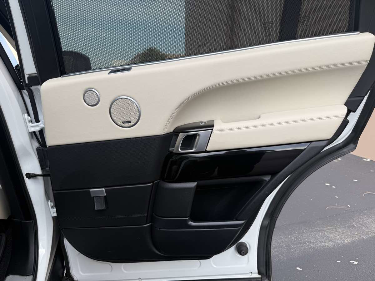 Used 2016 Land Rover Range Rover Long Wheelbase Supercharged image 86