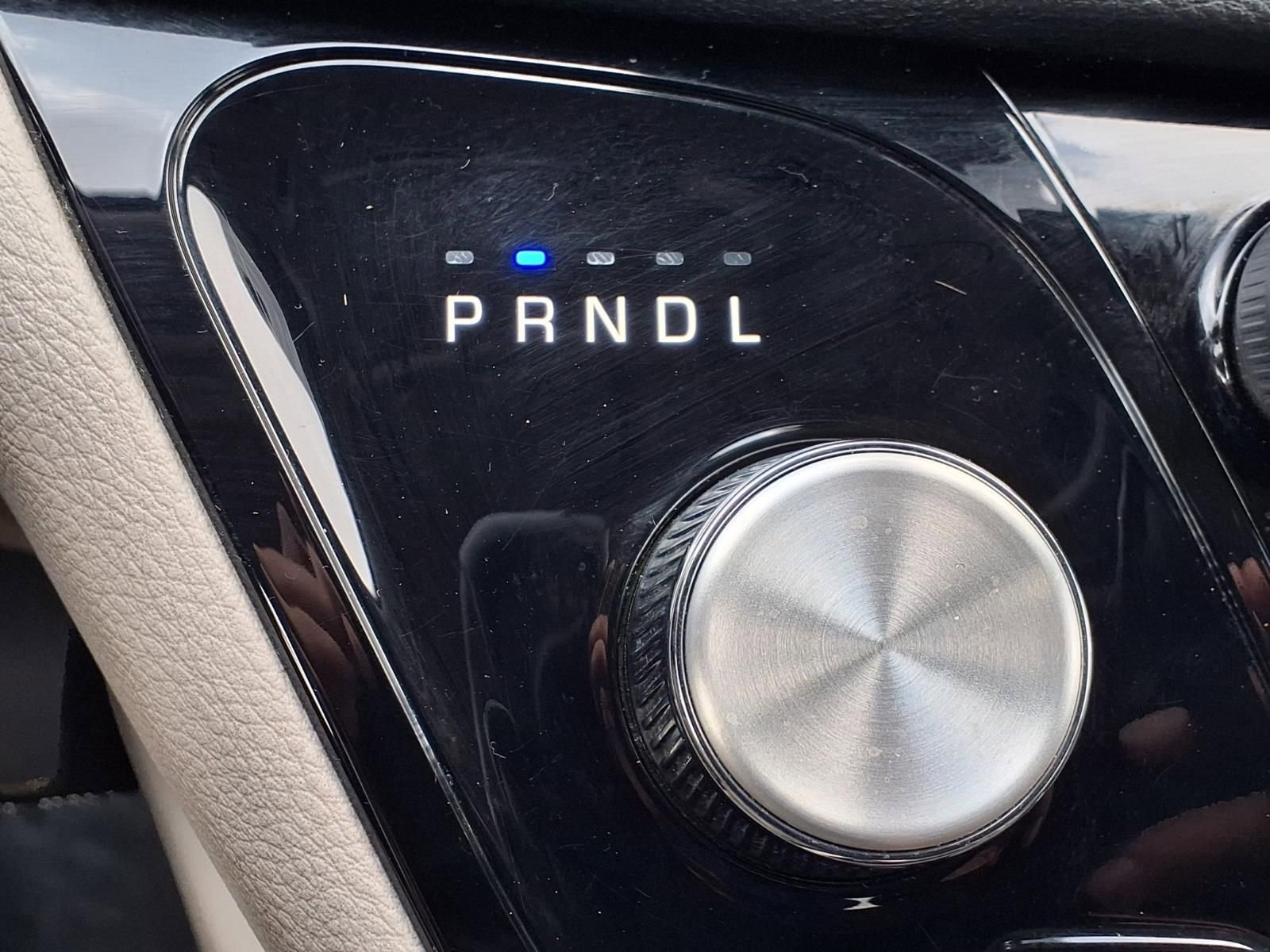 Used 2023 Chrysler Pacifica Limited image 11