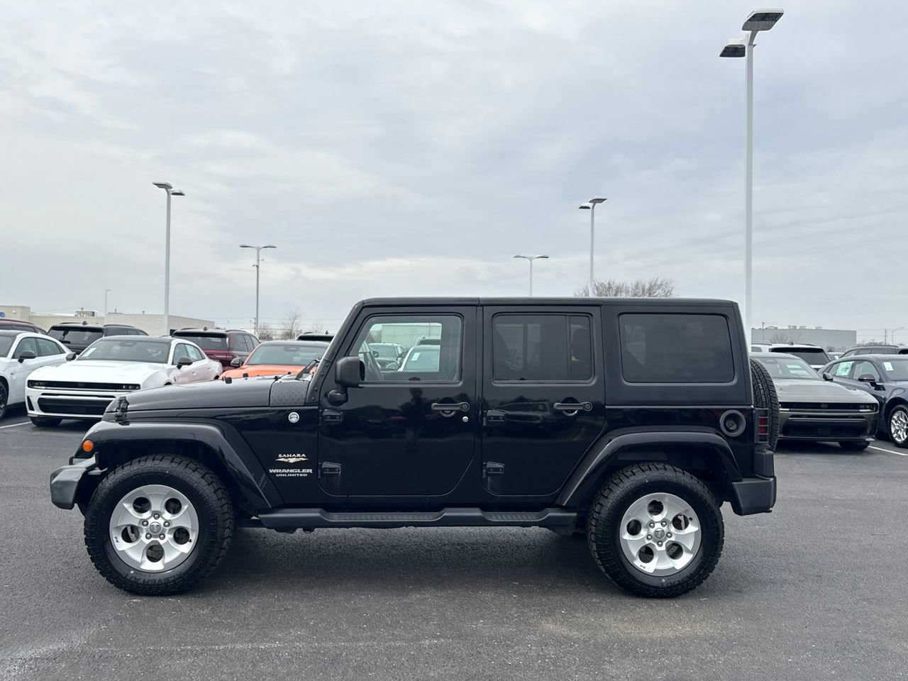 Used 2015 Jeep Wrangler Unlimited Sahara w/ Connectivity Group image 6