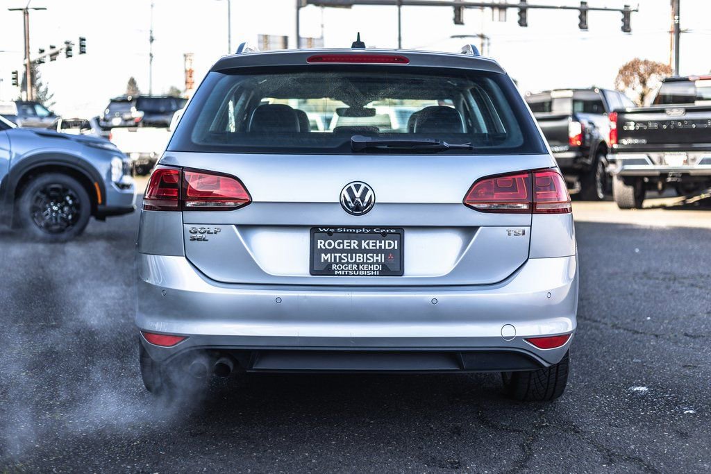 Used 2017 Volkswagen Golf SEL image 9