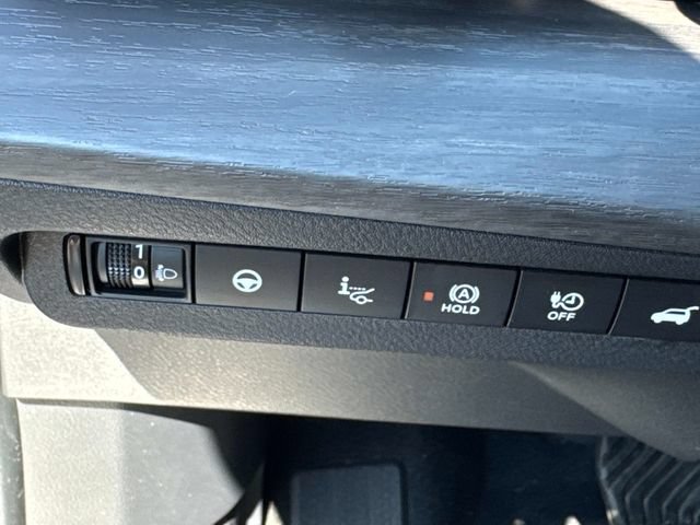 Used 2024 Nissan Ariya AWD image 30