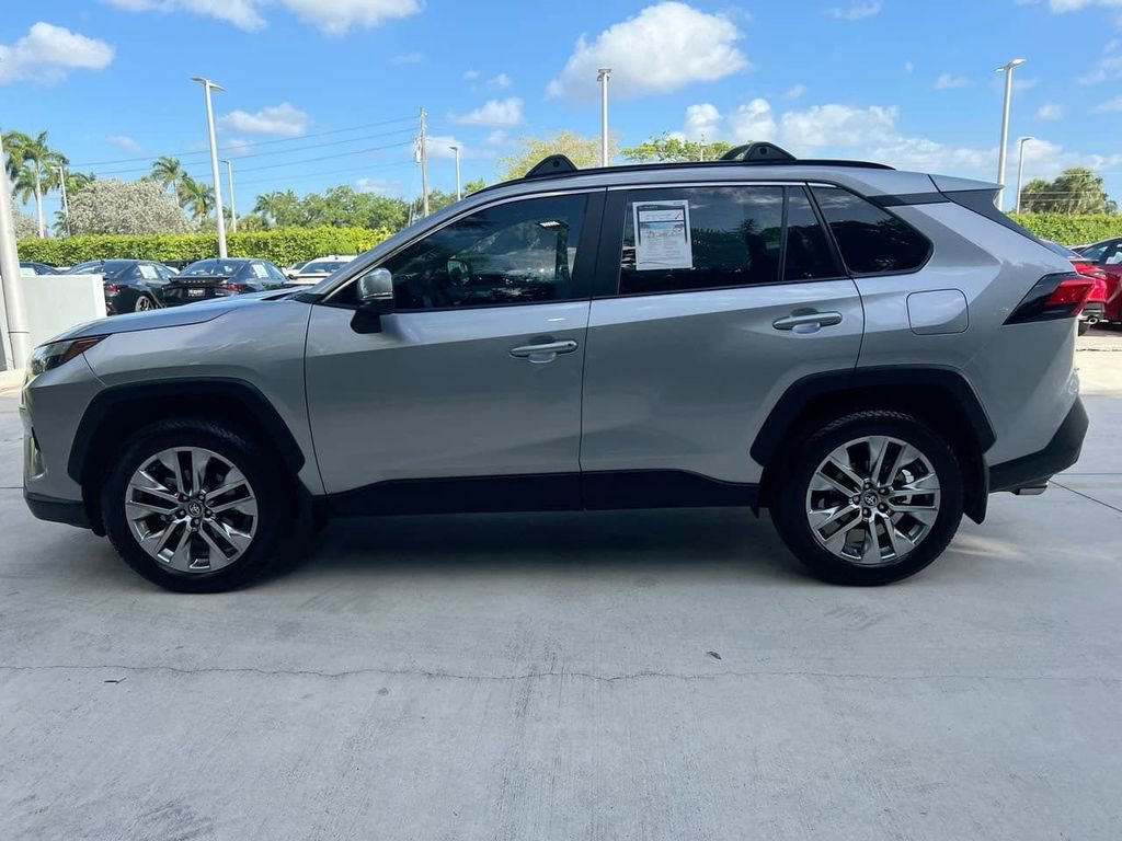 Used 2025 Toyota RAV4 XLE Premium AWD/4WD image 4