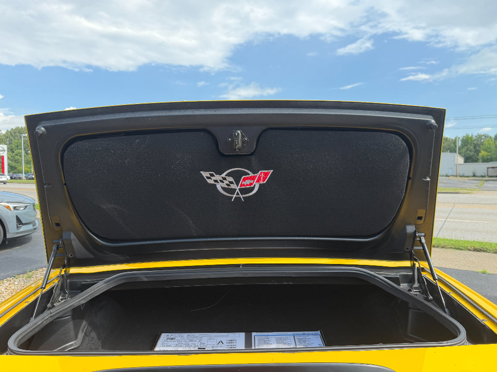 Used 2001 Chevrolet Corvette Convertible w/ Preferred Equipment Group2 RWD image 22