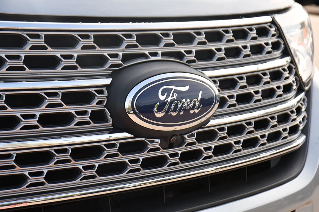 Used 2024 Ford Explorer Limited AWD/4WD image 44