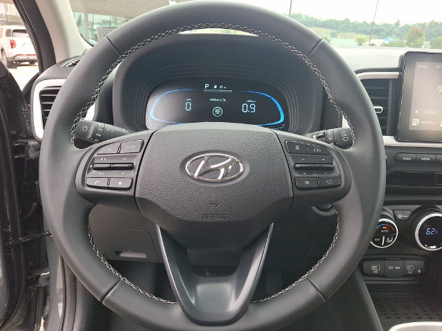 New 2026 Hyundai Venue SEL FWD image 18